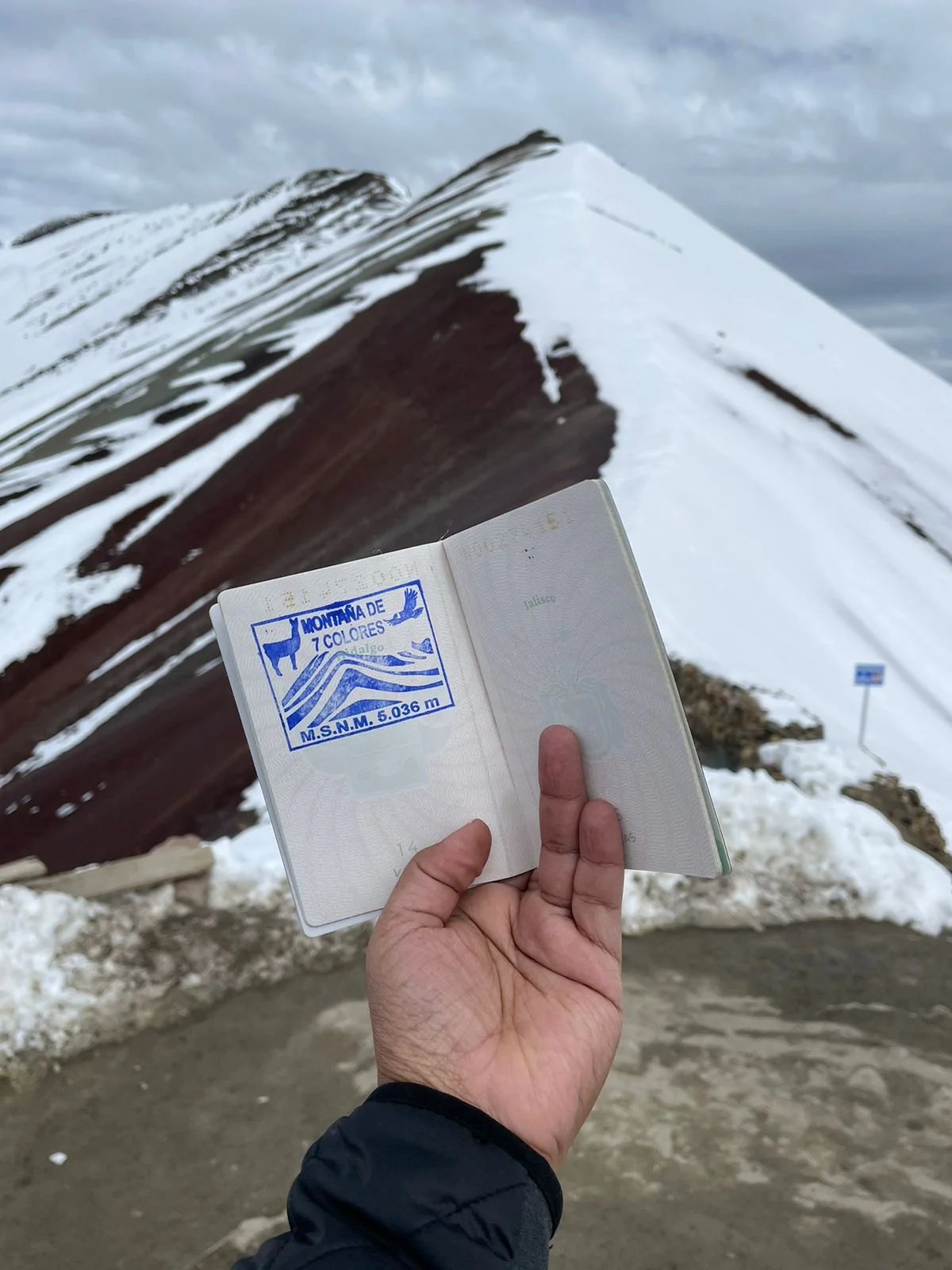 rainbow mountain tour
